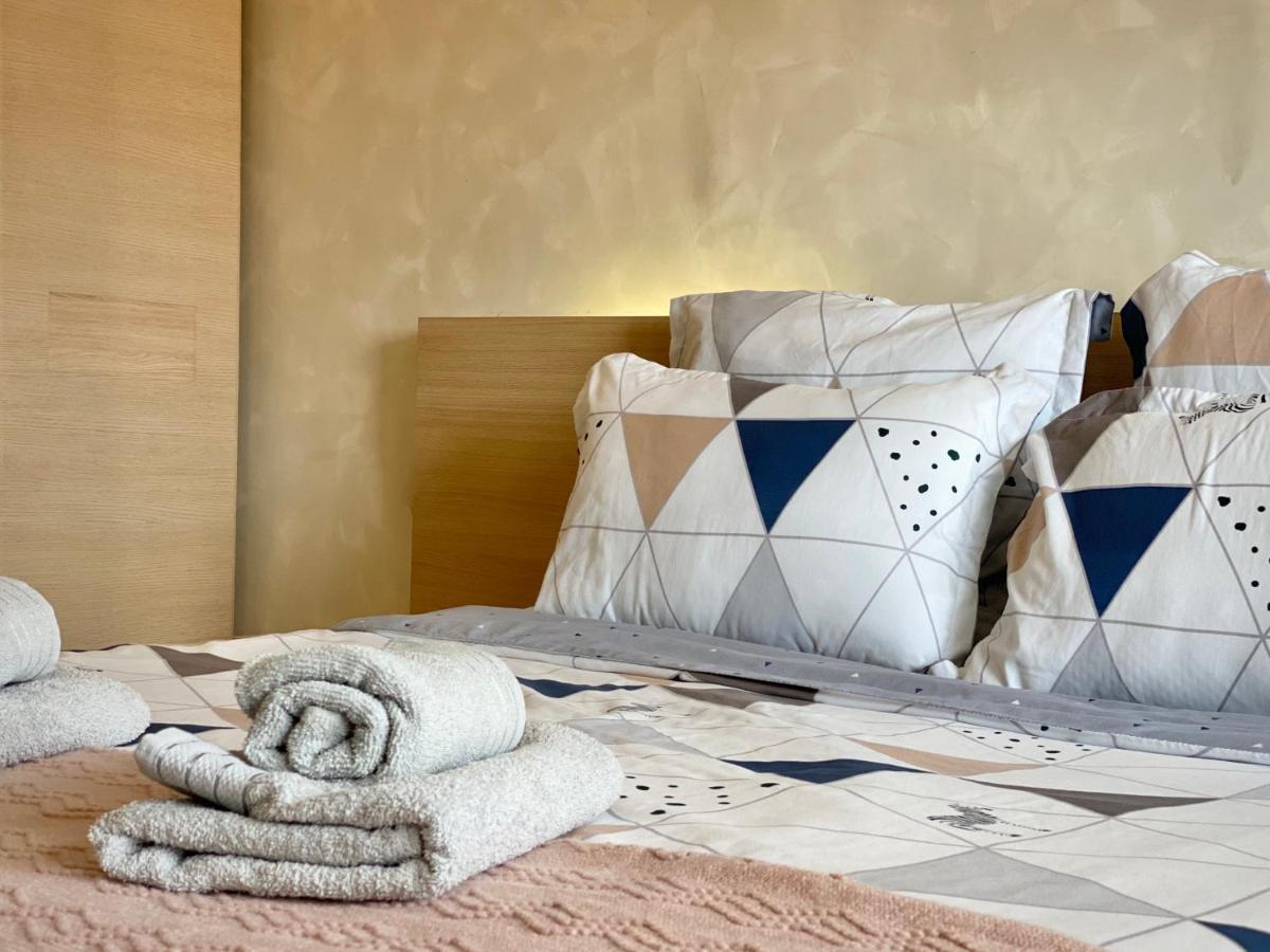 Entire Apartment For 4 Guests In Sofia Esterno foto