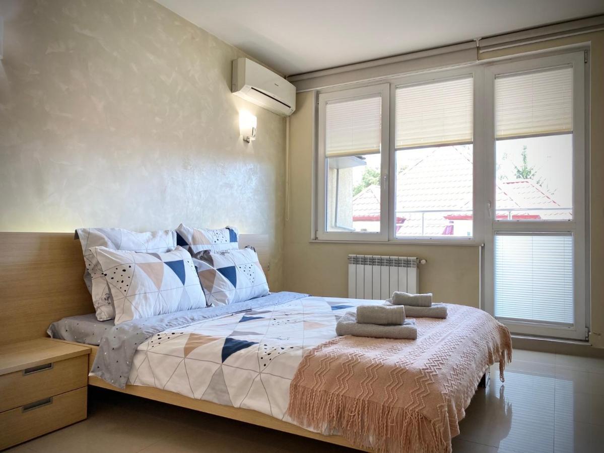 Entire Apartment For 4 Guests In Sofia Esterno foto